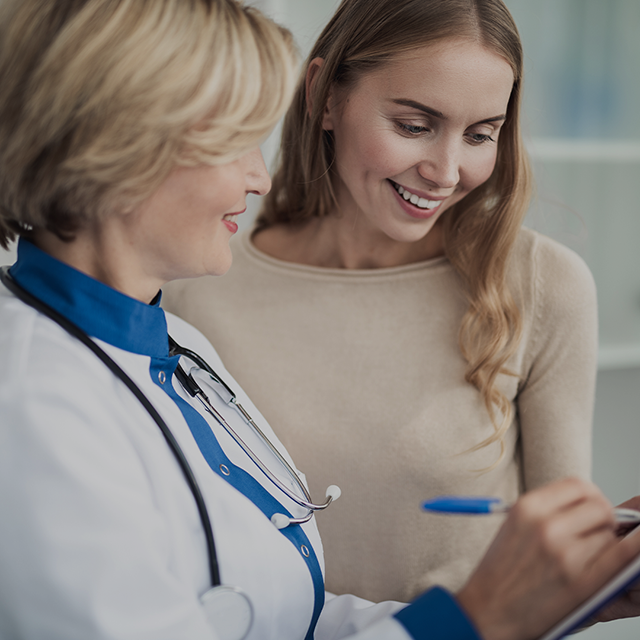 Pacjent z chorobami cywilizacyjnymi w gabinecie lekarza praktyka – Czy wybór preparatu ma znaczenie.png